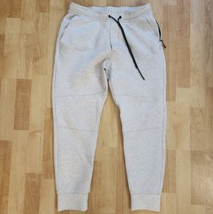 American Eagle joggers